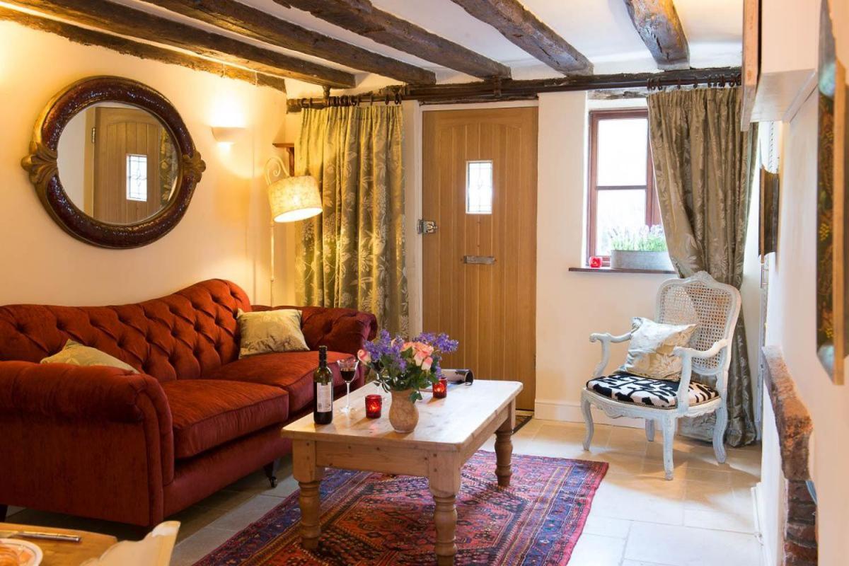Meddlars A Historic Cottage On The Countryside Edge Of A Vibrant Market Town Hadleigh  Eksteriør billede