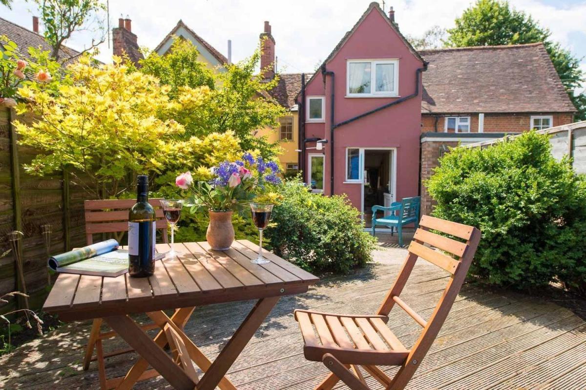 Meddlars A Historic Cottage On The Countryside Edge Of A Vibrant Market Town Hadleigh  Eksteriør billede