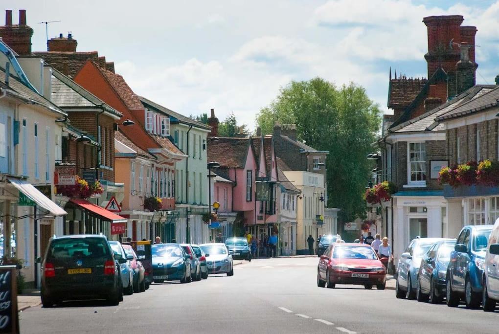 Meddlars A Historic Cottage On The Countryside Edge Of A Vibrant Market Town Hadleigh  Eksteriør billede